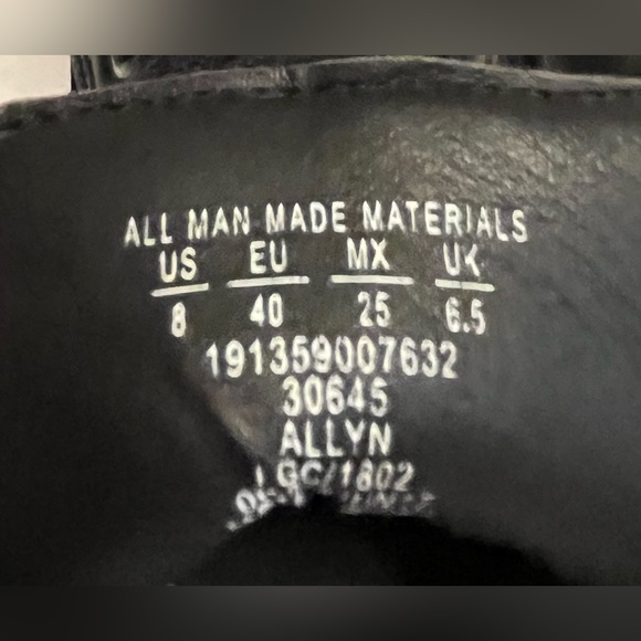 Joe Boxer 3” inch heeled boots - size 8. - Picture 7 of 8